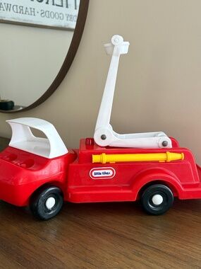 Vintage 80's Little Tikes Fire Truck in EUC
